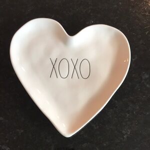 Rae Dunn Heart Plate